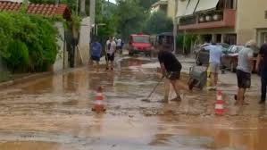 In teilen der schweiz sind am donnerstag erneut heftige gewitter mit hagel niedergegangen. Unwetter In Griechenland Richten Grossen Schaden An Wetter Com