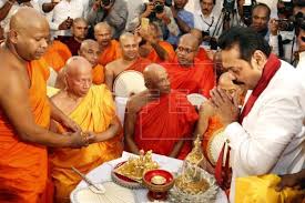 Former President Rajapaksa formally invested as Sri Lanka's new PM | World  | English edition | Agencia EFE