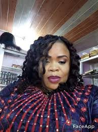 A poor mechanic fixed a stranger girl's car for a modest fee, unaware she's  a millionaire CEO. A few hours later, he gets the shock of his life…. ....  😲😲😲 I lay