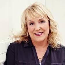 Nancy Abramson's Instagram, Twitter & Facebook