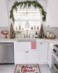 24 Must See Christmas Kitchen Decor Ideas Christmas Kitchen Decor Kitchen Xmas Ideas Kitchen Sink Decor