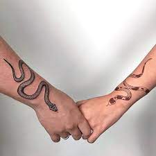 Tatuagem de cobra e serpente: 39 ideias e artistas! - Blog Tattoo2me | Tatuagem de cobra, Tatuagem, Tatuagem casal