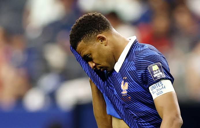 Los gestos de fastidio de Kylian Mbappé en la eliminación de Francia ante  España del Mundial - Infobae