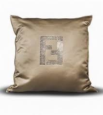 Abbiamo 3 dimensioni dei conigli. Fendi Casa Swarovski Crystal Fendi Logo Pillow At Saks Fifth Avenue 1 060 Fendi Wolle Kaufen Wandkunst