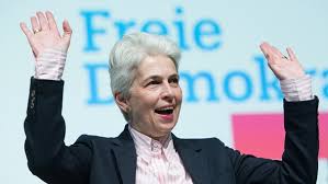 Willkommen bei der fraktion der freien demokraten im deutschen bundestag. Die Fdp Im Erneuten Niedergang Nur Strack Zimmermann Setzt Auf Sieg Die Br24 Reportage Br24 Radio Br De