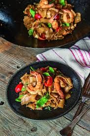 A Must Make Dish Before You Die Jet Tila S Drunken Noodles Recipe Drunken Noodles Asian Dishes Jet Tila