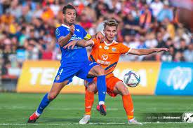 Po pierwszej kolejce wisła kraków zajmuje pierwsze miejsce w tabeli i jako lider. Rtcx Ricb Kolm