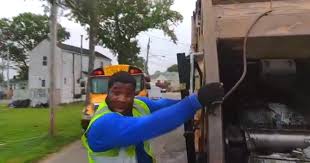 Admittedly, these men's wages hit in the higher range. Garbage Men Don T Know Their Dance Moves Are Being Filmed And The Video Immediately Goes Viral
