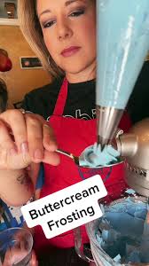 Delicious Buttercream Frosting Recipe for Perfect Birthday Cakes!