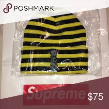 Black And Yellow Stripes Vertical Supreme Vertical Logo Stripes Beanie Supreme Authentic Vertical Stripes Beanie Neon Yellow Black Brand New Supreme Accessorie Striped Beanies Stripes Beanie