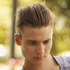 تسريحة شعر تناسب الرجال بجوانب رأس محلوقة Mens Hairstyles Pompadour Mens Hairstyles Popular Mens Hairstyles