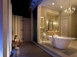 Marmer dan batu alam memang menjadi peraduan yang sempurna untuk menciptakan kesan elegan pada interior kamar mandi. 5 Desain Kamar Mandi Terbaik Pemenang Interior Design Awards Interiordesign Id