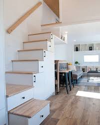Minimaliste Sur Instagram Micro Maison A Vendre Tiny House For Sale English Message Will Follow Les C En 2020 Maison A Vendre Minimaliste Maison