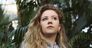 PREMIERE: Aislinn Logan shares new single 'What Everybody's After'