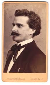 Fotografie Schrank & Massak, Wien, Portrait Eduard Strauss (Sohn von Johann  Strauss) im Seitenprofil