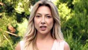 Fabiola andrea yáñez (born 14 july 1981) is an argentine journalist and actress. La Primera Dama Fabiola Yanez Brego Por La Erradicacion Del Trabajo Infantil