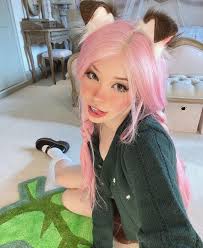 What makes internets fave e girl Belle delphine attractive ? :  rQOVESStudio