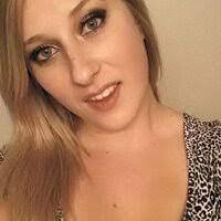 Kellie Moya's Instagram, Twitter & Facebook