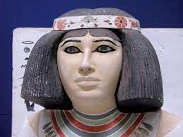 Egyptian kings (or pharaohs), sported a braid headdress, and the royal mummies archaeologists have unearthed also have the same hairstyle. Hair In Egypt People And Technology Used In Creating Egyptian Hairstyles And Wigs Springerlink