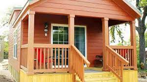 Alasan inilah model kusen pintu dan jendela kayu jati diproduksi dalam jumlah yang banyak. Model Jendela Kayu Jati Padukan Unsur Keamanan Dan Estetika Arkana Jati Interior