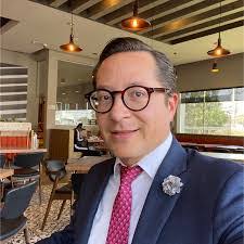 Fernando Casarez's Instagram, Twitter & Facebook