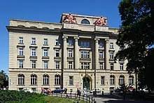 Jego zadania są określone w konstytucji rp, ustawie o narodowym banku polski i ustawie bankowej. Narodowy Bank Polski Wikipedia Wolna Encyklopedia