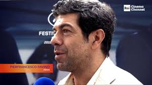 Leone d'oro a nomadland, pierfrancesco favino miglior attore. Il Traditore Pierfrancesco Favino A Cannes Youtube