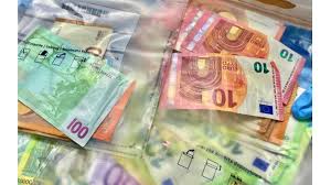 He took up his functions in may 2021. Bka Und Fbi Nehmen Kriminelle Mit Falschem Messenger Hops Computer Bild