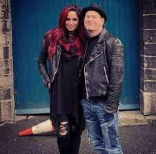 He has been married twice, divorced first wife scarlett stone has a son and a daughter from previous affairs. Corey Taylor And Alicia Dove Dating Gossip News Photos