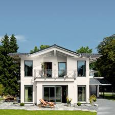 Komfortable und gemütliche ferienwohnungen laden ein zum entspannnen, wohlfühlen und zeit miteinander zu verbringen. Musterhauser Von Schworerhaus Hurra Wir Bauen