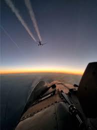 Oltre l'80% degli aerei che passano sopra l'oceano atlantico passano attraverso l'area di controllo oceanica (oca) di shanwick, controllata dal regno unito. Aereo Fantasma Intercettato Dagli Eurofighter In Scramble Mentre Attraversa La Zona Della Maxi Esercitazione Falcon Strike Con Gli F35 Il Mattino It