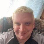 Aaron Kelling's Instagram, Twitter & Facebook