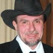 Amber Strohl's Instagram, Twitter & Facebook