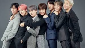 Oftentimes, the members will post photos of their new 'dos on twitter or weverse or debut it at a public event. Bts Jungkook Calls Rm During The Map Of The Soul 7 V Live Session