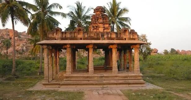 Group of Monuments at Hampi Image 1