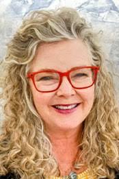 Connie Brack's Instagram, Twitter & Facebook