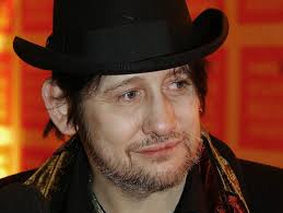 Who would have ever thought it? Zff 2020 Johnny Depp Preist Den Punk Piraten Shane Macgowan Offenbart Sich Da Eine Seelenverwandtschaft Nzz