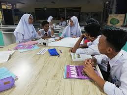 Я последую за тобой, куда бы ты ни пошёл. One Stay Three Stray Anak Kedah