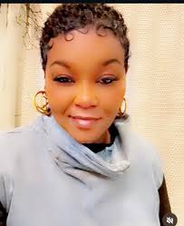 I had to learn the difference between who was in my corner and who was in  my BUSINESS 🤞🏽🤞🏽🤞🏽🤞🏽