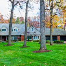 R & r tree service is located at the address 1710 commercial st ne in salem, oregon 97301. Services Massachusetts Arborist Tree Removal Landscaping Natick Charlton Shrewsbury B R Tree Service Massachusetts Arborist Tree Removal Landscaping Natick Charlton Shrewsbury B R Tree Service