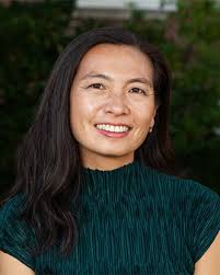 Faculty Associate Dean Yung-Yi Diana Pan