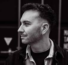 danbramfitt.com — Info