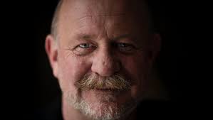 New Radio Live talkback host Mark Sainsbury talks about treading