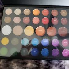 Almost roo real, as a fan has now claimed that the pink shade in particular has stained her eye! Get Inspired For James Charles Morphe Palette Color Names Hadasse