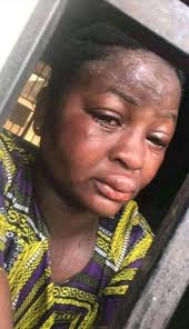 Watch Video: Man Cries For Help As Slay Queen Ch0pped Him Almost To D3ath  #Lovelychallenge﻿