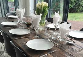 Choosing a dining table for your space can be trickier than you think. Top 10 People To Have To Dinner Reclaimed Wood Tables