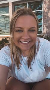 Hi, Im hoping this will reach good hands. My name is Caitlyn and I am going  to college very soon. But moving sooner. I am donating my clothes that dont  fit me