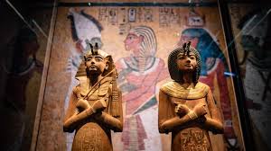 Le trésor du pharaon a attiré des manifestants de la ligue de. Exposition Sur Toutankhamon Des Pieces Seront Exposees Pour La Premiere Et Derniere Fois A Paris A Partir De Ce Samedi