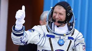 In this article, we explore what an astronaut does, how astronauts train, career requirements and how to become one. Tim Peake How To Become An Astronaut Cbbc Newsround