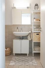 Badezimmer gestalten badezimmer einrichtung schrank ideen kleine badezimmer wasserhahn wanne rund zuhause. 7 Ideen Fur Ein Schones Badezimmer Kleines Bad Einrichten Mit Ikea Dreieckchen